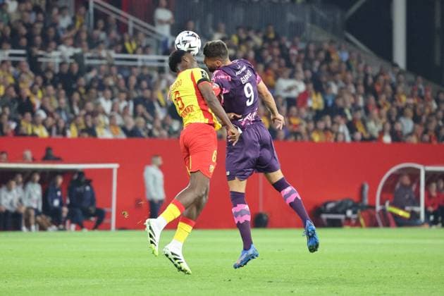 FOOTBALL : RC Lens vs LOSC Lille - Ligue 1 J5 - 20 09 2025 Olivier GIROUD (LOSC Lille) et Samson BAIDOO (RC Lens) lors du match RC Lens vs LOSC Lille, Ligue 1 J5, stade Bollaert-Delelis, le 20 septembre 2025 - photo Laurent Sanson PsnewZ  Copyright: xLaurentxSANSONx xPsnewZx