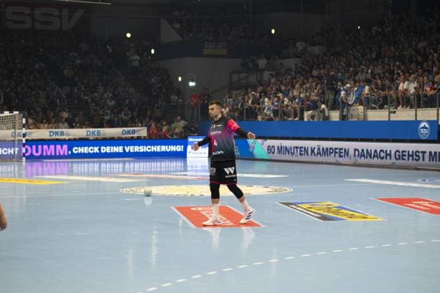 Filip Vistorop (4; HSG Wetzlar) steht bereit im Tor bei DAIKIN Handball: ThSV-Eisenach gegen HSG Wetzlar in Eisenach DAIKIN Handball: ThSV-Eisenach gegen HSG Wetzlar 20.09.2025 Copyright: xJoshuaxHildebrandtx