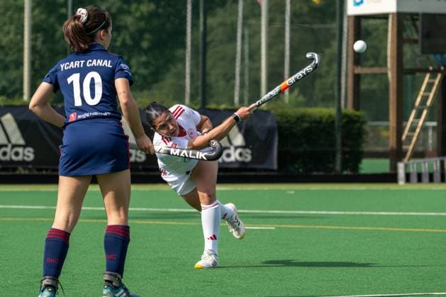 Feldhockey, Bremer HC vs. Düsseldorfer HC 0-2, Damen 1. Bundesliga, Saison 2025-26 21.06.25:, Bremen, Deutschland, 1. Bundesliga Damen Hockey (Foto von Axel Kaste) Paula Lorenzini, (17 Bremer HC, Abwehr), weiß Bremen Bremer Hockey-Club e.V. Freie Hansestadt Bremen Deutschland