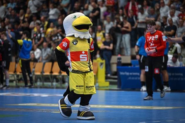 Deutschland, Handball, 2. Bundesliga, 4. Spieltag, 2025 2026, HSG Krefeld Niederrhein vs TuSEM Essen, 20.09.2025, Glockenspitzhalle, Krefeld, Deutschland, Maskottchen Eddie (HSG Krefeld Niederrhein) Copyright: xMarkusxVerwimpx