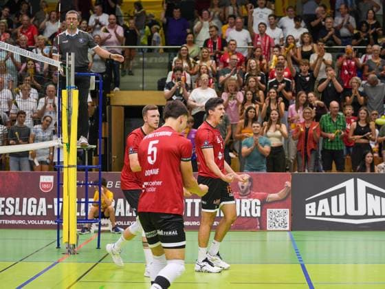Der Kampfgeist von Friedrich Philipp (TV Rottenburg, 15) , TV Rottenburg vs. L.E. Volleys, Volleyball, 2.Bundesliga Sued, 1.Spieltag, 2025 2026, 20.09.2025, TV Rottenburg vs. L.E. Volleys, Volleyball, 2.Bundesliga Sued, 1.Spieltag, 2025 2026, 20.09.2025 Rottenburg am Neckar Copyright: xEibner-Pressefoto DanielexLaxRocx EP_DLO