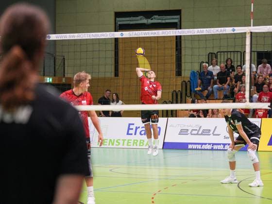 Elsäßer Jakob (TV Rottenburg, 04) , TV Rottenburg vs. L.E. Volleys, Volleyball, 2.Bundesliga Sued, 1.Spieltag, 2025 2026, 20.09.2025, TV Rottenburg vs. L.E. Volleys, Volleyball, 2.Bundesliga Sued, 1.Spieltag, 2025 2026, 20.09.2025 Rottenburg am Neckar Copyright: xEibner-Pressefoto DanielexLaxRocx EP_DLO