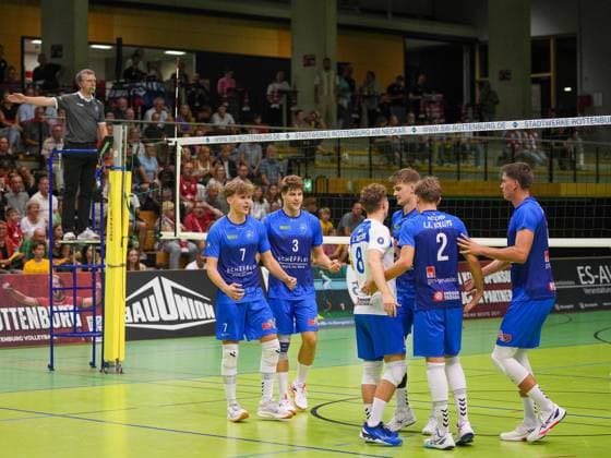 L.E. Volleys jubelt durch ein Siegpunkt , TV Rottenburg vs. L.E. Volleys, Volleyball, 2.Bundesliga Sued, 1.Spieltag, 2025 2026, 20.09.2025, TV Rottenburg vs. L.E. Volleys, Volleyball, 2.Bundesliga Sued, 1.Spieltag, 2025 2026, 20.09.2025 Rottenburg am Neckar Copyright: xEibner-Pressefoto DanielexLaxRocx EP_DLO