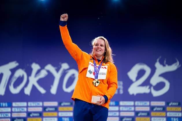 2025-09-21 World Athletics Championships Tokyo 2025 - Day 9 TOKYO, JAPAN - SEPTEMBER 21: Jessica Schilder of the Netherlands during the podium ceremony after competing during the Women s Shot Put on day nine of the World Athletics Championships Tokyo 2025 at National Stadium on September 21, 2025 in Tokyo, Japan. (Photo by Joris Verwijst BSR Agency) Tokyo Japan Content not available for redistribution in The Netherlands directly or indirectly through any third parties. Copyright: xBSRxAgencyx