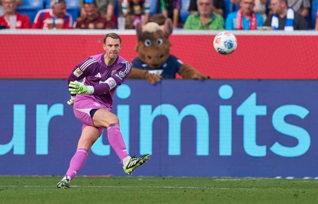 Manuel Neuer, goalkeeper of FC Bayern München , Hoffi TSG masc in the background in the match TSG 1899 HOFFENHEIM - FC BAYERN MÜNCHEN 1-4 on Sept 20, 2025 in PreZero Arena Sinsheim, Germany. Season 2025 2026, 1.Bundesliga, FCB, matchday 4, 4.Spieltag
