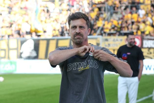 21.09.2025, xtgx, Fussball 2. Bundesliga, SG Dynamo Dresden - Hannover 96 emspor, v.l. Thomas Stamm (Dresden, Trainer) Portrait, Portraet, Einzelbild (DFL DFB REGULATIONS PROHIBIT ANY USE OF PHOTOGRAPHS as IMAGE SEQUENCES and or QUASI-VIDEO) Dresden