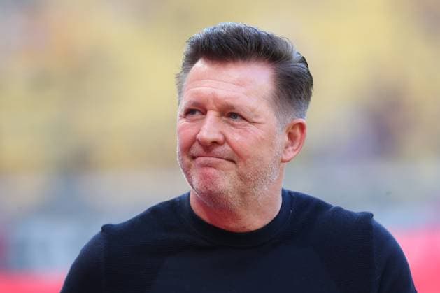 21.09.2025, xtgx, Fussball 2. Bundesliga, SG Dynamo Dresden - Hannover 96 emspor, v.l. Christian Titz (Hannover, Trainer) Portrait, Portraet, Einzelbild (DFL DFB REGULATIONS PROHIBIT ANY USE OF PHOTOGRAPHS as IMAGE SEQUENCES and or QUASI-VIDEO) Dresden