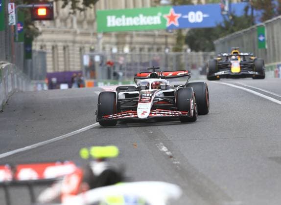 Formula 1 Azerbaijan Grand Prix BAKU, AZERBAIJAN - SEPTEMBER 21: Esteban Ocon of Haas competes during the F1 Grand Prix of Azerbaijan at Baku City Circuit on September 21, 2025 in Baku, Azerbaijan. Resul Rehimov Anadolu Baku Azerbaijan. Editorial use only. Please get in touch for any other usage.  Copyright: x2025xAnadoluxResulxRehimovx