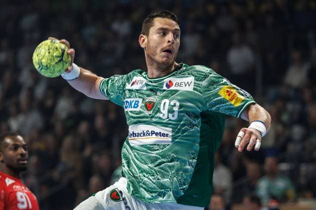 Berlin, 21.09.2025, Handball: Bundesliga, Fuechse Berlin - MT Melsungen, 5. Spieltag, Max-Schmeling-Halle. Mijajlo Marsenic (Fuechse Berlin) wirft den Ball auf das Tor. Fuechse Berlin - MT Melsungen