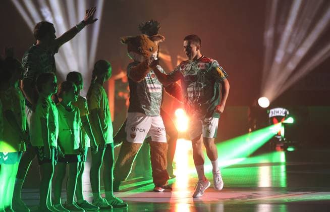 Tim Freihöfer gibt Vertragsverlängerung bekannt Handball HBL Bundesliga Herren 5. Spieltag Saison 2025 2026 21.09.2025 Füchse Berlin vs MT Melsungen