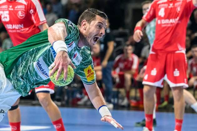 im Bild v.l.: Mijajlo Marsenic (Fuechse Berlin), geht aufs Tor, GER, Berlin, Handball, Fuechse Berlin vs MT Melsungen, DAIKIN Handball-Bundesliga, in der Max Schmeling Halle, 21.09.2025, Copyright: HMBxMedia UwexKoch