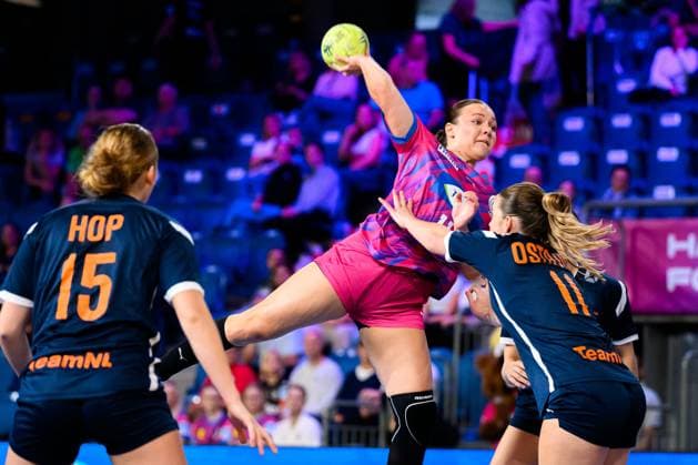Krefeld: Handball wU18 Laenderspiel - Deutschland - Niederlande Paula Hofer (Deutschland) Krefeld Yala Arena Deutschland