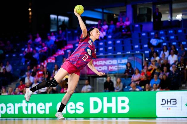 Krefeld: Handball wU18 Laenderspiel - Deutschland - Niederlande Lisa Lammich (Deutschland) Krefeld Yala Arena Deutschland