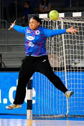 Krefeld: Handball wU18 Laenderspiel - Deutschland - Niederlande Torhueterin Louisa Werner (Deutschland) Krefeld Yala Arena Deutschland