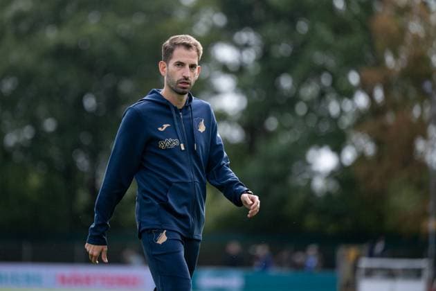Theodoros Dedes (TSG Hoffenheim, Trainer), GER, SV Werder Bremen vs TSG 1899 Hoffenheim, Fussball Google Pixel Frauen Bundesliga, 3. Spieltag, Saison 2025 2026, 21.09.2025 DFB regulations prohibit any use of photographs as image sequences and or quasi-video Hoffenheim, Fussball Google Pixel Frauen Bundesliga, 3. Spieltag, Saison 2025 2026, 21.09.2025 Bremen Copyright: xEibner-Pressefoto Memmlerx EP_MMR