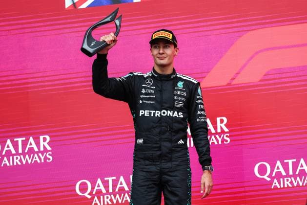 F1 - AZERBAIJAN GRAND PRIX 2025 RUSSELL George (gbr), Mercedes AMG F1 Team W16, portrait podium celebration during the 2025 Formula 1 Qatar Airways Azerbaijan Grand Prix, 17th round of the 2025 FIA Formula One World Championship, WM, Weltmeisterschaft from September 19 to 21, 2025 on the Baku City Circuit, in Baku, Azerbaijan - BakuAzerbaijan  Copyright: xEricxAlonsox
