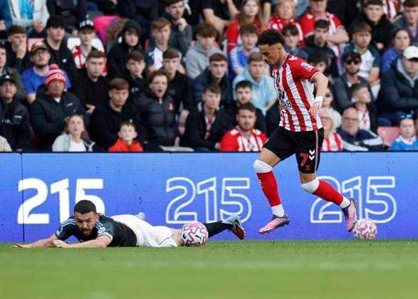 Sunderland v Aston Villa Premier League JohnÊMcGinn of Aston Villa (left) is fouled by Chemsdine Talbi of Sunderland during the Premier League match at the Stadium Of Light, Sunderland UK Newspapers OUT Copyright: xFredxPalmerx FIL-22264-0091