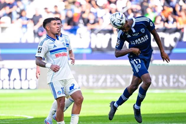 FOOTBALL : Paris FC vs Strasbourg - Ligue 1 - 21 09 2025 Adama CAMARA ( 17 - PFC ) during the Ligue 1 match between Paris FC and RC Strasbourg Alsace at Stade Jean Bouin on September 21, 2025 in Paris, France. ( Photo by Federico Pestellini PsnewZ ) - ParisFrance  Copyright: xFedericoxPestellinix