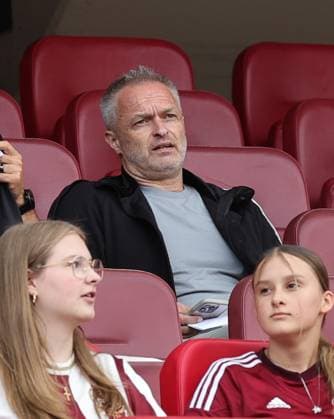 21.09.2025 - Fussball - Saison 2025 2026 - 1. Google Pixel Frauen Bundesliga - 03. Spieltag: 1. FC Nürnberg FCN ( Club Clubfrauen ) - Bayer 04 Leverkusen - Sportfoto Zink DaMa - xdaxma - Christian Wück ( Trainer, Deutschland Deutsche Nationalmannschaft ) auf Tribüne - beobachtet Spiel