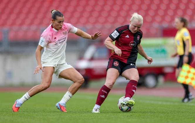 DEU, Nürnberg, FC Nürnberg vs Bayer Leverkusen, Google Pixel Bundesliga, DFB, Saison 2526, Max-Morlock-Stadion, 3. Spieltag, im Bild v.l.n.r: Carlotta Wamser (Bayer Leverkusen 37), Aleigh Gambone (Nürnberg 16) DFB DFL REGULATIONS PROHIBIT ANY USE OF PHOTOGRAPHS AS IMAGE SEQUENCES AND OR QUASI-VIDEO, 21.09.2025, Copyright: HMBxMedia HendrikxHamelau