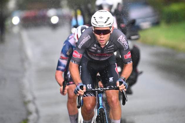 Gooikse Pijl 2025 Cycling Race GOOIK, BELGIUM - SEPTEMBER 21 : Van Den Bossche Fabio of Alpecin - Deceuninck and Gelders Gil of Soudal Quick-Step during the 22th edition of Gooikse Pijl an UCI Class 1.1 one day cycling road race for Men Elite of 195.8 km with start in Roosdaal and finish in Gooik on September 21, 2025 in Gooik, Belgium, 21 09 2025 ( Motordriver Rodrique Verfaillie - Gooik Belgium  Copyright: xGvgx