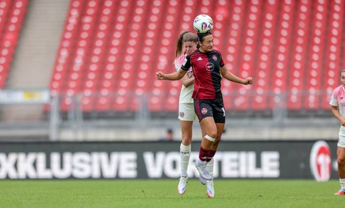 DEU, Nürnberg, FC Nürnberg vs Bayer Leverkusen, Google Pixel Bundesliga, DFB, Saison 2526, Max-Morlock-Stadion, 3. Spieltag, im Bild v.l.n.r: Lilla Turanyi (Bayer Leverkusen 24), Selma LiÄina (Nürnberg 17), Zweikamp DFB DFL REGULATIONS PROHIBIT ANY USE OF PHOTOGRAPHS AS IMAGE SEQUENCES AND OR QUASI-VIDEO, 21.09.2025, Copyright: HMBxMedia HendrikxHamelau