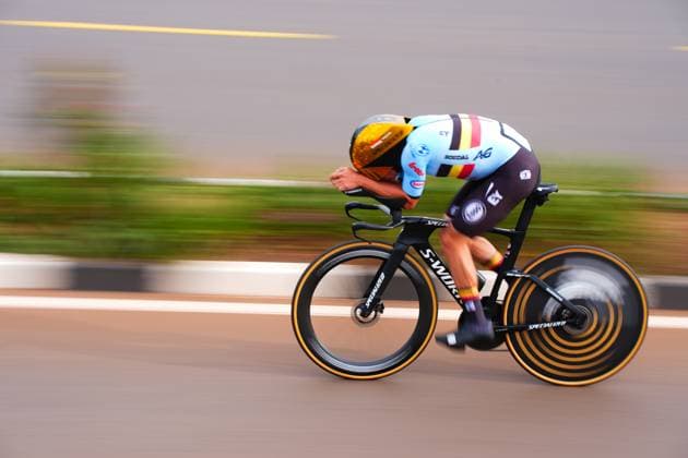 2025 UCI Road World Championships Picture by Zac Williams SWpix.com - 21 09 2025 - Cycling - 2025 UCI Road World Championships - BK Arena to Kigali Convention Centre, Kigali, Rwanda - Men Elite Individual Time Trial (ITT) - Remco Evenepoel (Belgium) Copyright: x xSWpix.comx(t axPhotographyxHubxLtd)xZacxWilliams SWpix.comx SWP-3030-5325
