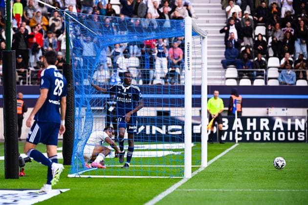 FOOTBALL : Paris FC vs Strasbourg - Ligue 1 - 21 09 2025 Guela Doue ( 22 - Strasbourg ) scores a goal during the Ligue 1 match between Paris FC and RC Strasbourg Alsace at Stade Jean Bouin on September 21, 2025 in Paris, France. ( Photo by Federico Pestellini PsnewZ ) - ParisFrance  Copyright: xFedericoxPestellinix