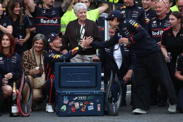 F1 Grand Prix Of Azerbaijan 2025 Max Verstappen of Red Bull Racing, Helmut Marko and Yuki Tsunoda of Red Bull Racing after the Formula 1 Grand Prix of Azerbaijan at Baku City Circuit in Baku, Azerbaijan on September 21, 2025. Baku Azerbaijan  Copyright: xJakubxPorzyckix originalFilename:porzycki-f1grandp250921_npSv9.jpg
