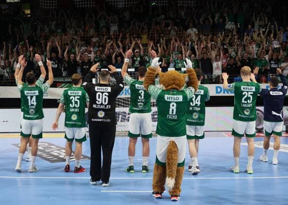 GER HBL Saison 2025 2026 FÜCHSE Berlin vs MT Melsungen, 21.09.25, Max-Schmeling-Halle, Berlin, Dank an die Fans, Team FÜCHSE Berlin