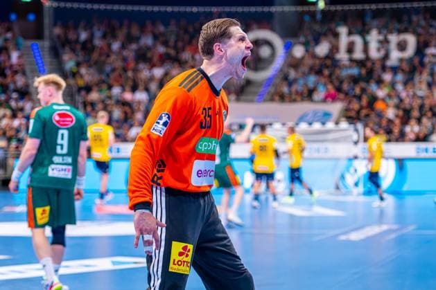 Joel Birlehm (TSV Hannover-Burgdorf, Nr. 35) (v.l.), TSV Hannover-Burgdorf (grün) gegen Rhein-Neckar Löwen (gelb) am 5. Spieltag der Saison 2025 2026 in der DAIKIN Handball-Bundesliga (21.09.2025, ZAG Arena (Hannover, GER), Copyright: xJanxGuentherx xTSVxHannover-Burgdorfx