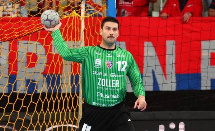 21.09.2025, Deutschland, Bietigheim, Handball 2. Bundesliga, SG BBM Bietigheim vs. HSC 2000 Coburg, Martin Tomovski (BBM)