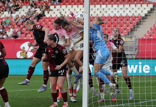21.09.2025 - Fussball - Saison 2025 2026 - 1. Google Pixel Frauen Bundesliga - 03. Spieltag: 1. FC Nürnberg FCN ( Club Clubfrauen ) - Bayer 04 Leverkusen - Sportfoto Zink DaMa - xdaxma - Tor Treffer Torschuß zum 0:1 - Torschütze Loreen Bender (19, Bayer 04 Leverkusen ) gegen Larissa Rusek (21, 1. FC Nürnberg FCN )