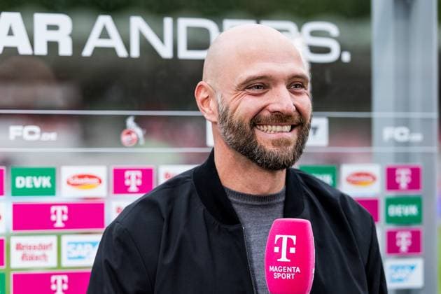 Google Pixel Frauen-Bundesliga, 1. FC Köln - VfL Wolfsburg; 21.09.2025 Stephan Lerch (Trainer VfL Wolfsburg) im Magenta Interview Google Pixel Frauen-Bundesliga, 1. FC Köln - VfL Wolfsburg Köln, Franz-Kremer-Stadion am 21.09.2025 DFB REGULATIONS PROHIBIT ANY USE OF PHOTOGRAPHS AS IMAGE SEQUENCES AND OR QUASI-VIDEO. Copyright: xBEAUTIFULxSPORTS Wunderlx