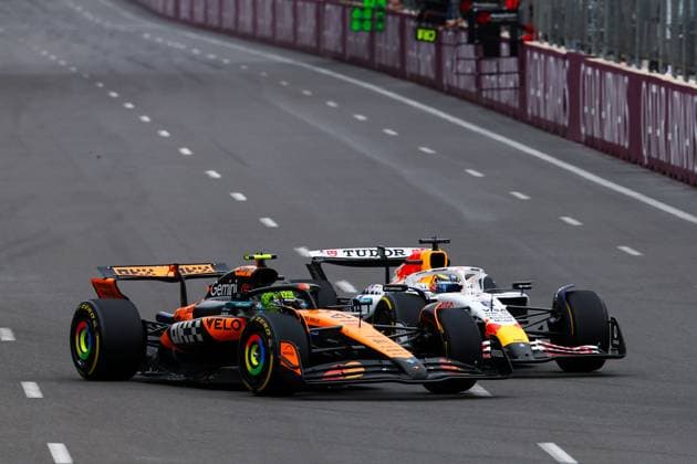 F1 - AZERBAIJAN GRAND PRIX 2025 04 NORRIS Lando (gbr), McLaren F1 Team MCL39, action and 06 HADJAR Isack (fra), Visa Cash App RB F1 Team VCARB02, action during the 2025 Formula 1 Qatar Airways Azerbaijan Grand Prix, 17th round of the 2025 FIA Formula One World Championship, WM, Weltmeisterschaft from September 19 to 21, 2025 on the Baku City Circuit, in Baku, Azerbaijan - BakuAzerbaijan Copyright: xEricxAlonsox