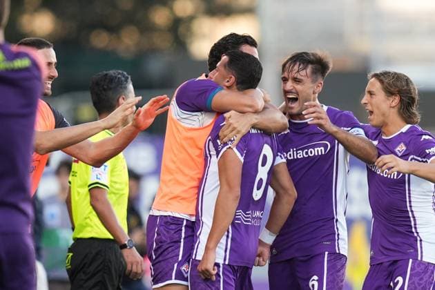 Fiorentina s Rolando Mandragora celebrates after scoring the 1-0 goal for his team during the Serie A soccer match between Fiorentina and Como at the Artemio Franchi Stadium in Florence, north Italy - Sunday, September 21, 2025 -  Copyright: xMassimoxPaolone LaPressex