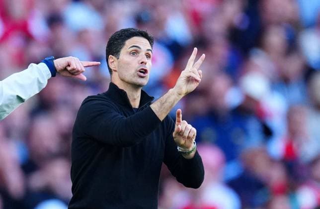 Arsenal Manager Mikel Arteta gestures Arsenal v Manchester City, Premier League, Football, Emirates Stadium, London, UK - 21 Sep 2025London Emirates Stadium United Kingdom EDITORIAL USE ONLY No use with unauthorised audio, video, data, fixture lists, club league logos or live services. Online in-match use limited to 120 images, no video emulation. No use in betting, games or single club league player publications.  Copyright: xJavierxGarcia Shutterstockx 15487130cn