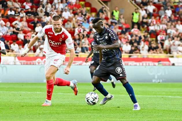FOOTBALL : MONACO vs METZ - ligue 1 - 21 9 25 Metz™s 14 Cheikh Tidiane Sabaly and Monaco™s defender 3 Eric Dier during the French L1 2025-2026 season football match between AS Monaco and FC Metz at Louis II stadium of Monaco, south France, on September 21, 2025. MONACOMonaco  Copyright: xfredxDIDES psnewzx