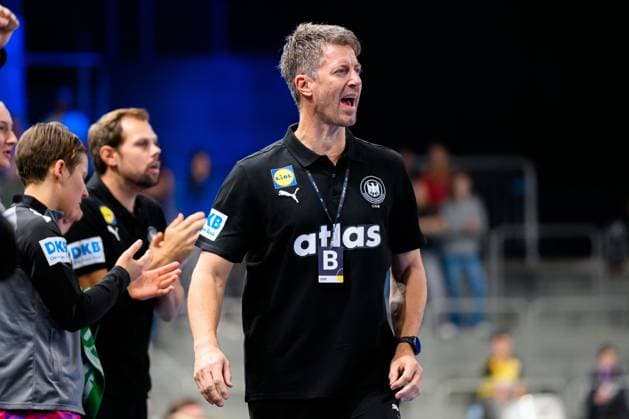 Krefeld: Handball Frauen Laenderspiel - Deutschland - Niederlande Trainer Markus Gaugisch (Deutschland) Krefeld Yayla Arena Nordrhein-Westfalen Deutschland