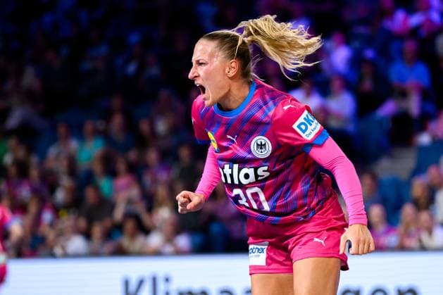 Krefeld: Handball Frauen Laenderspiel - Deutschland - Niederlande Jenny Behrend (Deutschland) Jubel Freude Emotion Krefeld Yayla Arena Deutschland