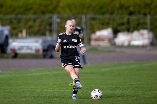 Regionalliga Nordost Frauen: 1. FFV Erfurt vs. 1. FC Union Berlin II; 21.09.2025 Lucia Schwoche ( 21; 1. FC Union Berlin II) Regionalliga Nordost Frauen: 1. FFV Erfurt vs. 1. FC Union Berlin II; Sportforum Johannesplatz Erfurt; 21.09.2025 Copyright: xBEAUTIFULxSPORTS Duehringx