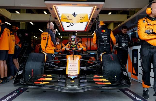 81 Oscar Piastri (AUS, McLaren F1 Team), F1 Grand Prix of Azerbaijan at Baku City Circuit on September 21, 2025 in Baku, Azerbaijan. (Photo by HOCH ZWEI) Baku Azerbaijan