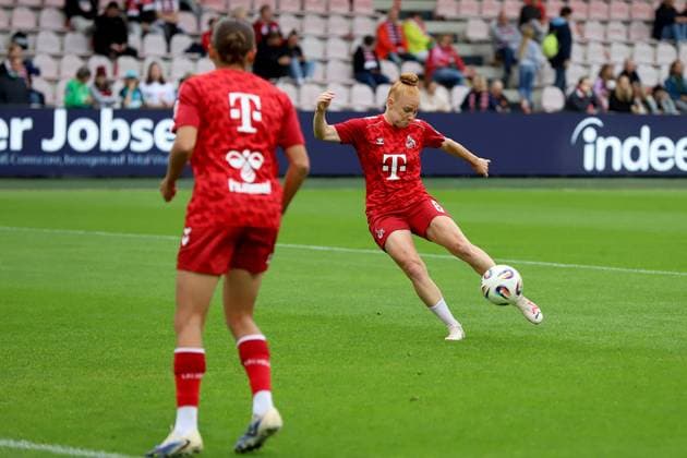 21.09.2025, xsscx, Frauen Fußball, 1. FC Koeln - VfL Wolfsburg, 1. Fußball Bundesliga, 3. Spieltag, Franz-Kremer-Stadion, Saison 2025 2026: Laura Vogt (1. FC Koeln 08) DFB regulations prohibit any use of photographs as image sequences and or quasi-video. Nordrhein-Westfalen Deutschland Nordrhein-Westfalen Germany