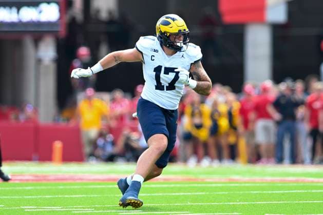 September 20, 2025: Michigan tight end Marlin Klein (17) during the college football game between the Michigan Wolverines and the Nebraska Cornhuskers at Tom Osborne Field at Memorial Stadium in Lincoln, NE. ( : Sports South Media) Lincoln United States - ZUMAc04_ 20250920_zma_c04_1179 Copyright: xKevinxLangleyx