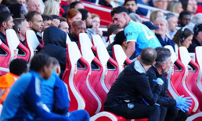 Phil Foden of Manchester City is substituted Arsenal v Manchester City, Premier League, Football, Emirates Stadium, London, UK - 21 Sep 2025London Emirates Stadium United Kingdom EDITORIAL USE ONLY No use with unauthorised audio, video, data, fixture lists, club league logos or live services. Online in-match use limited to 120 images, no video emulation. No use in betting, games or single club league player publications.  Copyright: xJavierxGarcia Shutterstockx 15487130fr