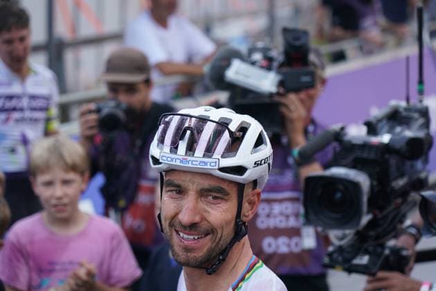 Nino Schurter Ends His Career And Says Goodbye To The XCO World Cup Nino Schurter ends his career and says goodbye to the XCO World Cup during the Man Lenzerheide UCI Mountain Bike World Series - XCO race in Lenzerheide, on September 21, 2025. Lenzerheide Switzerland  Copyright: xFabioxAvernax originalFilename:averna-manlenze250921_npUVz.jpg