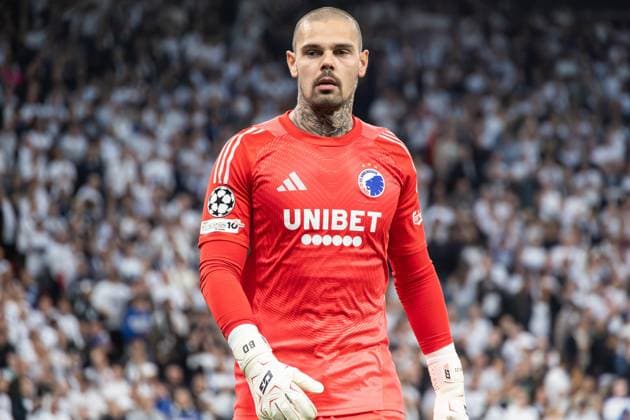 September 18, 2025, Copenhagen, Denmark: Goalkeeper Dominik Kotarski 1 of F.C. Copenhagen seen in action during the UEFA Champions League 2025 26 League Phase MD1 match between F.C. Copenhagen and Bayer 04 Leverkusen at Parken Stadium. Final score: F.C. Copenhagen 2 : 2 Bayer 04 Leverkusen. Copenhagen Denmark - ZUMAs197 20250918_aaa_s197_727 Copyright: xKristianxTuxenxLadegaardxBergx
