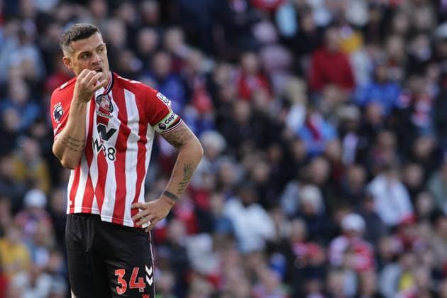 Sunderland v Aston Villa - Premier League Granit Xhaka of Sunderland plays during the Premier League match between Sunderland and Aston Villa at the Stadium of Light in Sunderland, England, on September 20, 2025. Sunderland Tyne and Wear United Kingdom  Copyright: xMIxNewsx originalFilename:fletcher-sunderla250921_npeGy.jpg