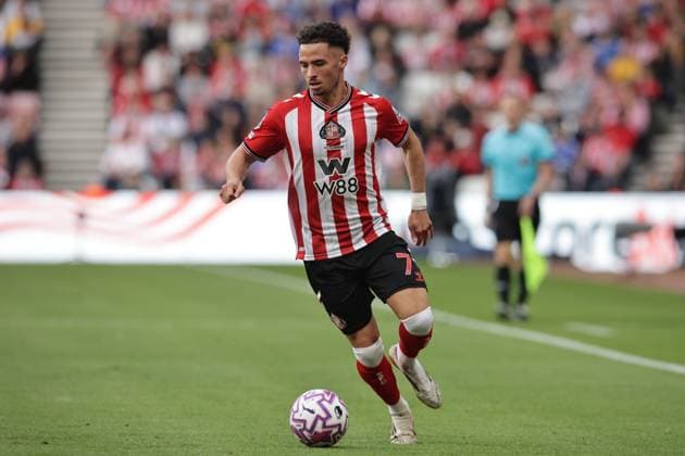 Sunderland v Aston Villa - Premier League Chemsdine Talbi of Sunderland plays during the Premier League match between Sunderland and Aston Villa at the Stadium of Light in Sunderland, England, on September 20, 2025. Sunderland Tyne and Wear United Kingdom  Copyright: xMIxNewsx originalFilename:fletcher-sunderla250921_npLZi.jpg