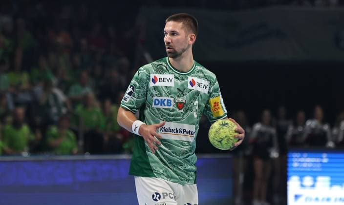Fabian Wiede am Ball Aktion Oberkörper Handball HBL Bundesliga Herren 5. Spieltag Saison 2025 2026 21.09.2025 Füchse Berlin vs MT Melsungen